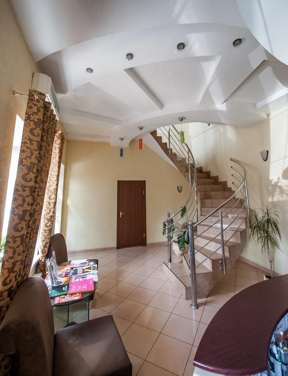 Stella De Lux Hotel Кишинев Екстериор снимка