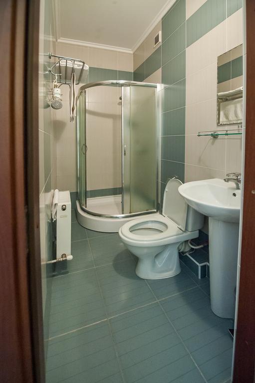 Stella De Lux Hotel Кишинев Екстериор снимка