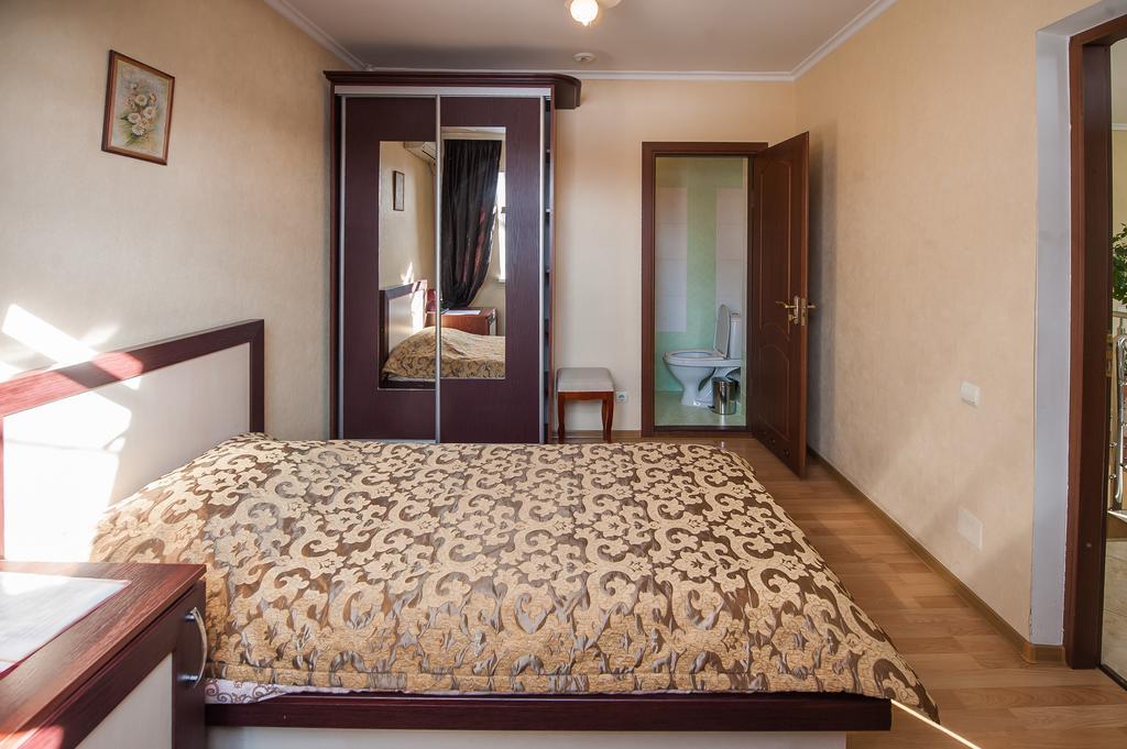 Stella De Lux Hotel Кишинев Екстериор снимка