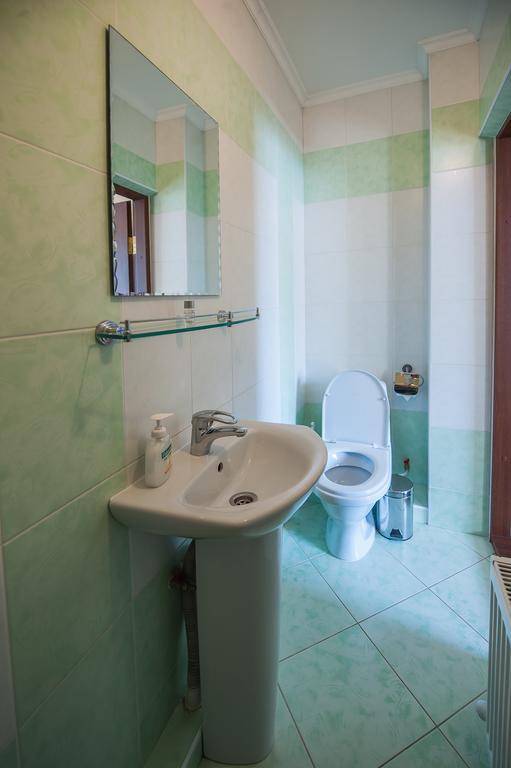 Stella De Lux Hotel Кишинев Екстериор снимка