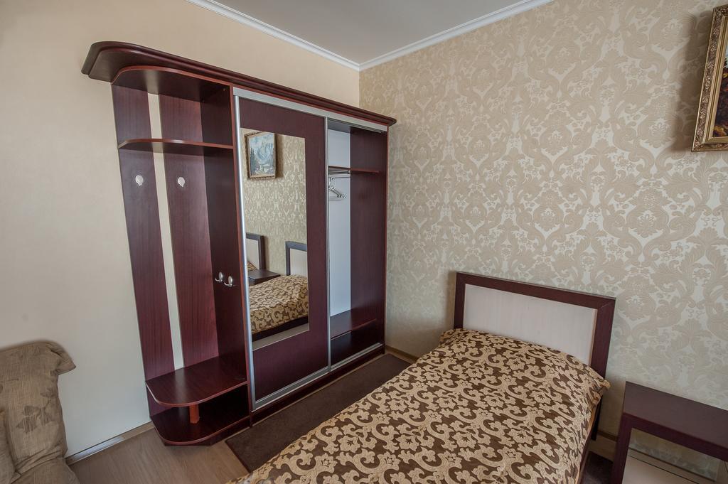 Stella De Lux Hotel Кишинев Екстериор снимка